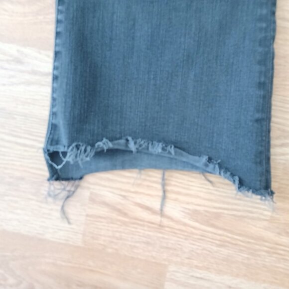 Madewell Cali Demi-Boot Stretch Jeans Chewed Hem Black Size 32 - Picture 6 of 10